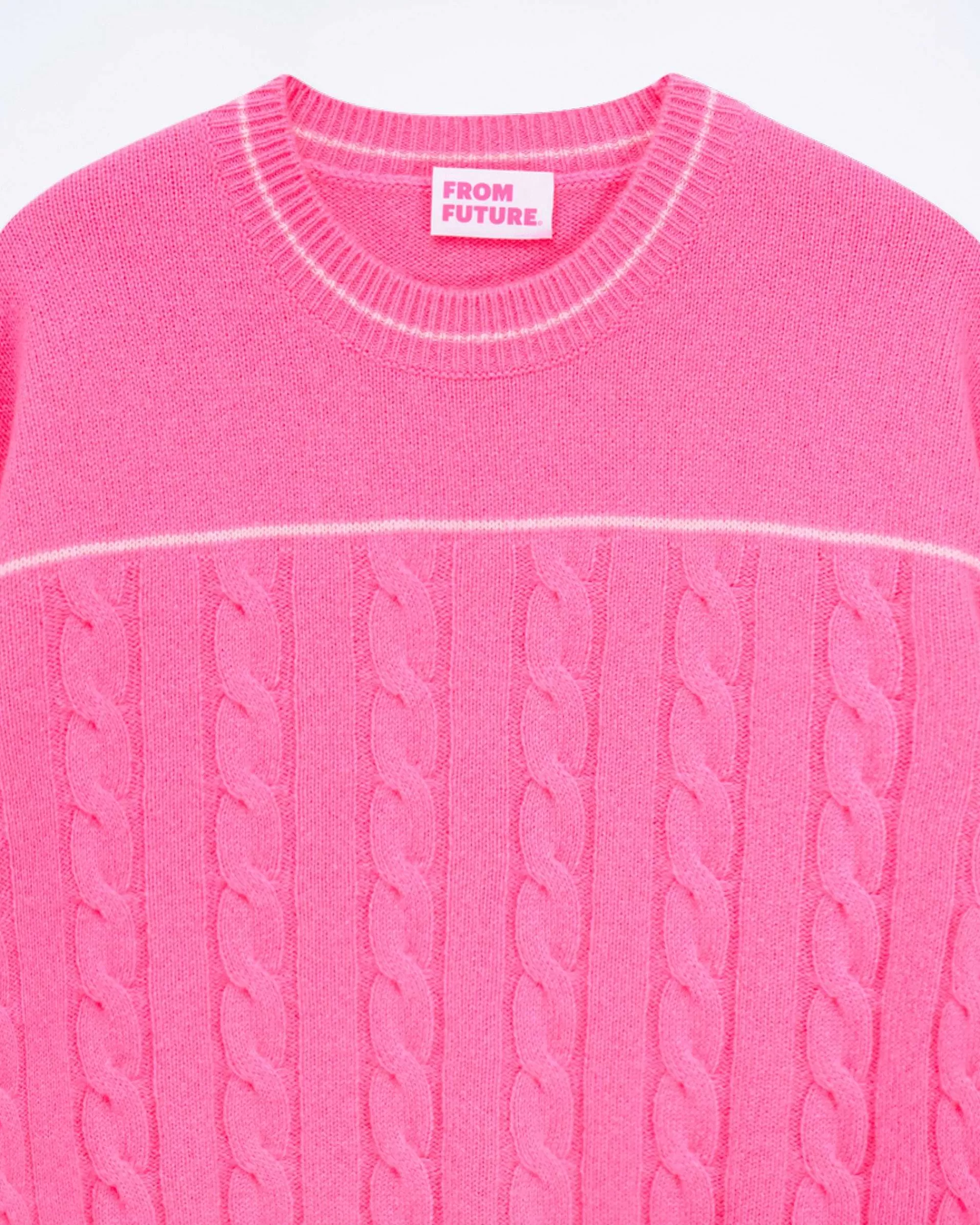 Shop FROM FUTURE Pull Col Rond Torsades Future Magic Pink