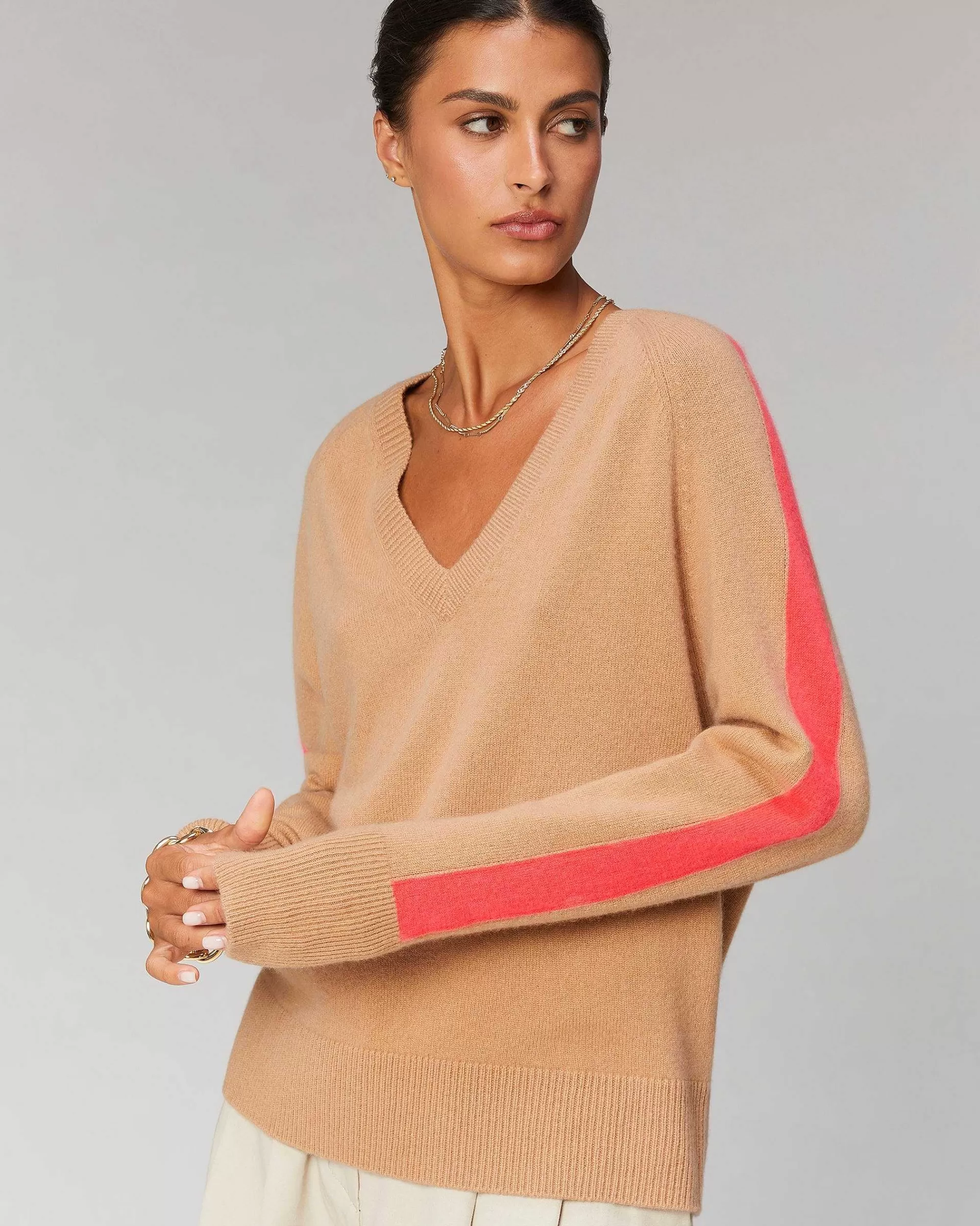 Shop FROM FUTURE Pull Col V Oversize Bandes Bicolore Leger